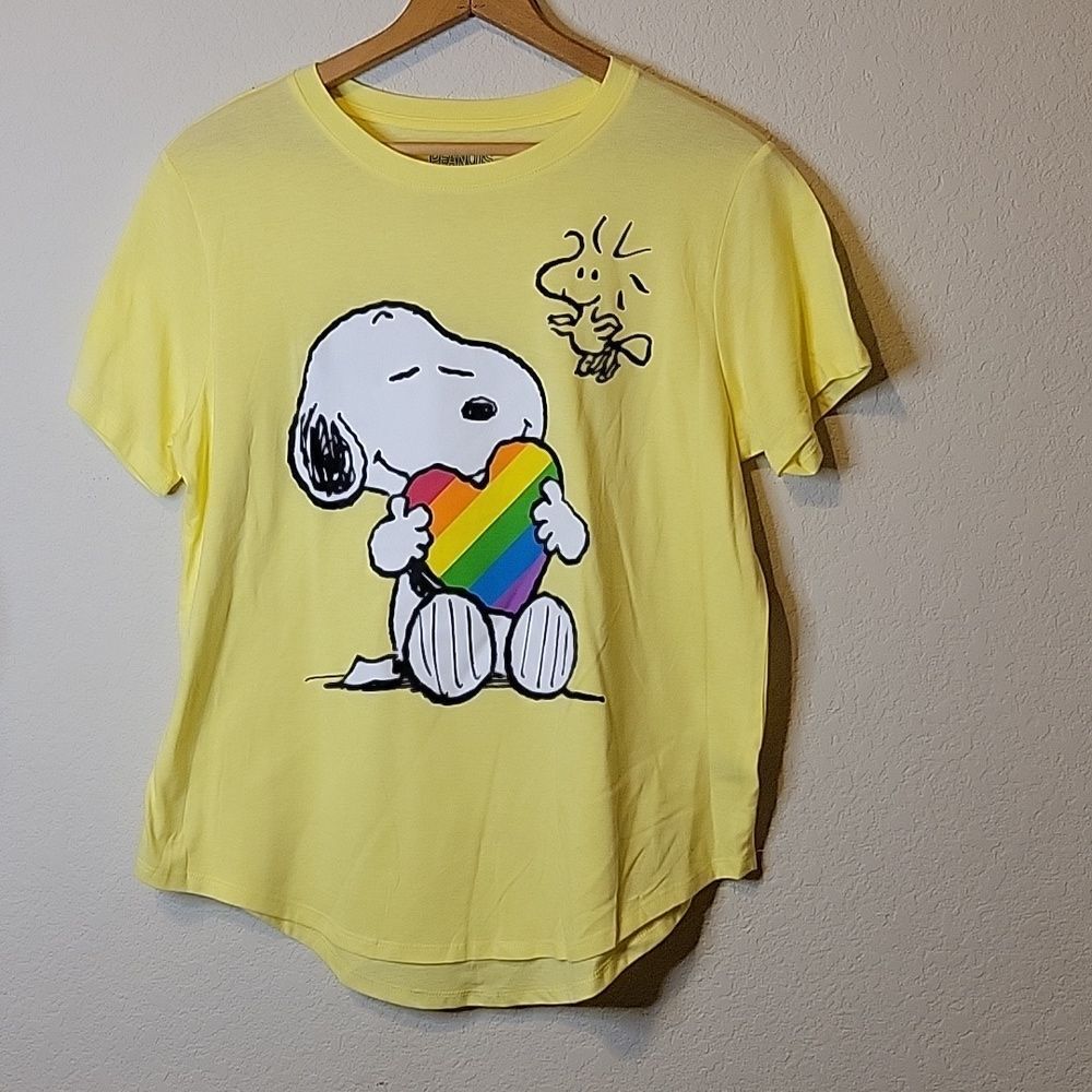 Peanuts  Snoopy & Woostock  Love t-shirt .  size JXXL